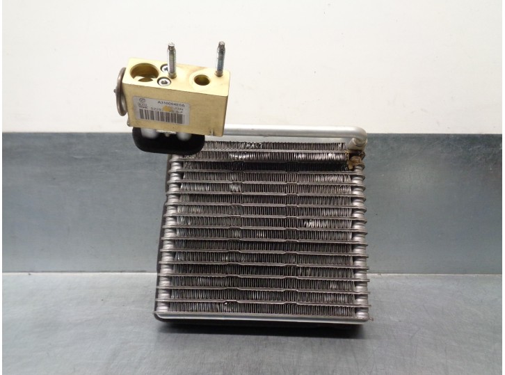Recambio de evaporador aire acondicionado para ford ka (ccu) 1.2 8v cat referencia OEM IAM 1557458  