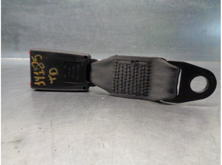 Recambio de enganche cinturon para ford ka (ccu) 1.2 8v cat referencia OEM IAM 33033400 1563755 