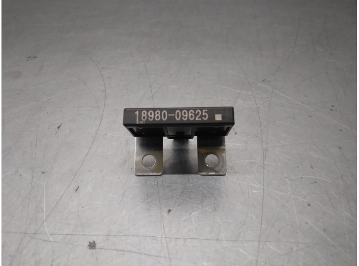 Recambio de rele para kia xceed 1.4 tgdi cat referencia OEM IAM 1898009625  