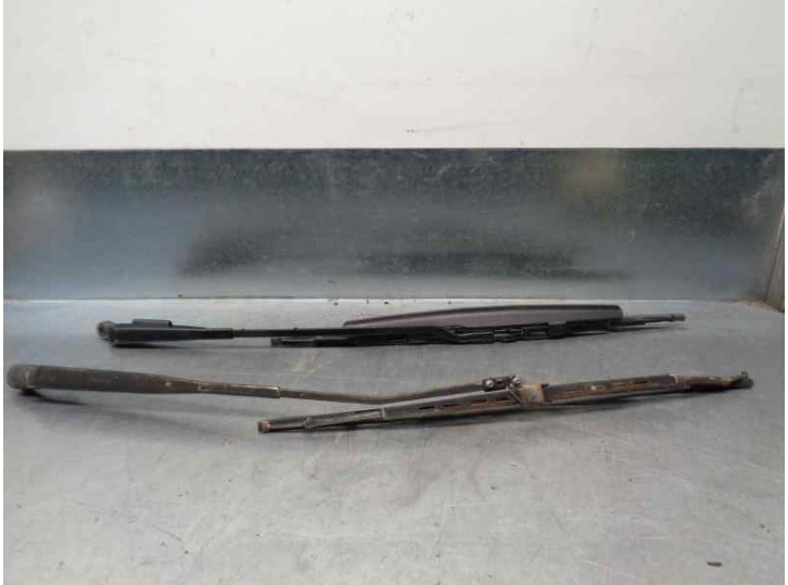 Recambio de brazo limpia delantero derecho para tata telco sport 1.9 referencia OEM IAM 3374437  