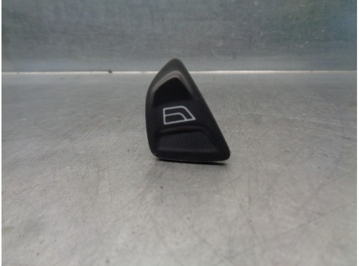 Recambio de mando elevalunas delantero derecho para ford ka (ccu) 1.2 8v cat referencia OEM IAM 1571470 E30583 