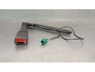 Recambio de pretensor airbag derecho para opel zafira / zafira family b (a05) 1.9 cdti (m75) referencia OEM IAM 13217492 5197630