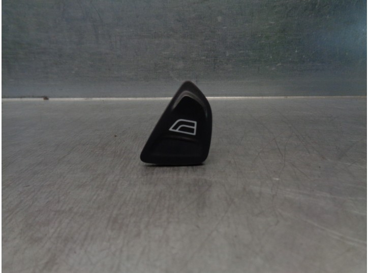 Recambio de mando elevalunas delantero izquierdo para ford ka (ccu) 1.2 8v cat referencia OEM IAM 1571422 E30583 