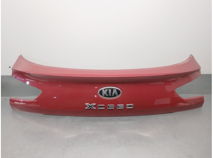 Recambio de molduras traseras para kia xceed 1.4 tgdi cat referencia OEM IAM 87311J7CA0  