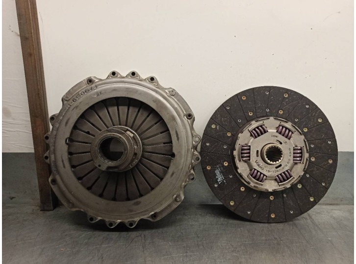 Recambio de kit embrague para » otros... 3.9t 17s 120 m-bus vespino 130e referencia OEM IAM 179059 179059 VALEO