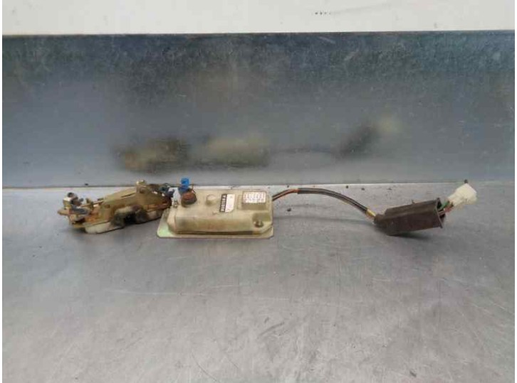 Recambio de cerradura puerta delantera derecha para tata telco sport 1.9 referencia OEM IAM 3374710 3 PUERTAS
