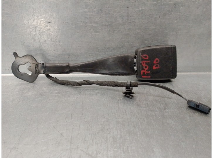 Recambio de enganche remolque para skoda superb (3v3) 2.0 tdi referencia OEM IAM 3V0857755A 2 PINES 5 PUERTAS