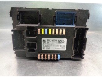 CAJA RELES / FUSIBLES 00521007580 28602608 