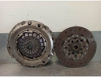 Replacement clutch kit for Opel Combo (Corsa C) 1.7 16V CDTi OEM IAM reference 55355302 