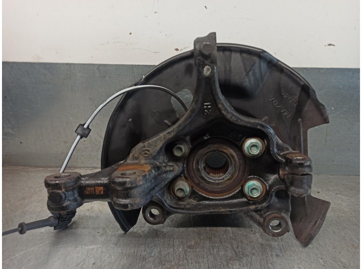 Recambio de mangueta delantera derecha para mazda cx-5 2.0 cat referencia OEM IAM KD3533021A 