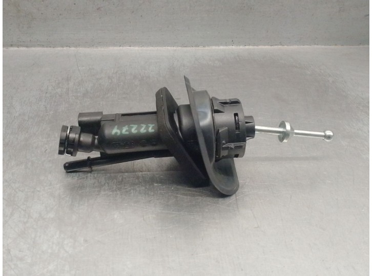 Recambio de bomba embrague para volvo v40 hatchback (525) d2 referencia OEM IAM BV617A542AB  