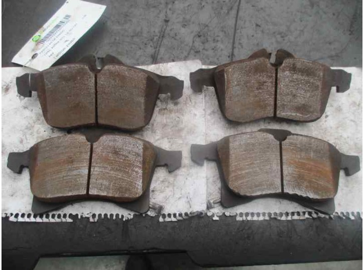 Replacement brake pads for Opel Astra GTC 1.6 16V CAT OEM IAM reference 