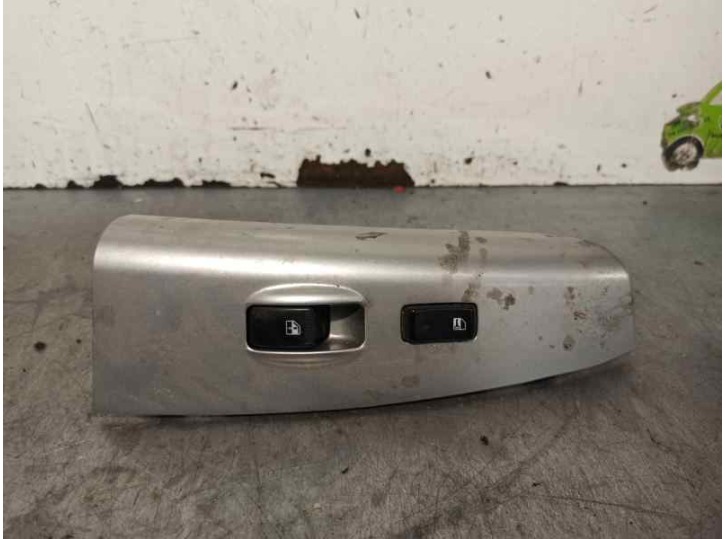Recambio de mando elevalunas delantero derecho para kia sportage 2.0 crdi referencia OEM IAM 4835101110 