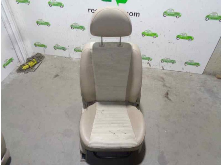 Recambio de asiento delantero derecho para kia sportage 2.0 crdi referencia OEM IAM CUERO Y TELA MARRON 5 PUERTAS