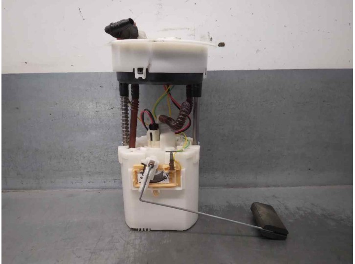 Recambio de aforador para suzuki splash a5b 1.0 12v cat referencia OEM IAM 1510073KA000 