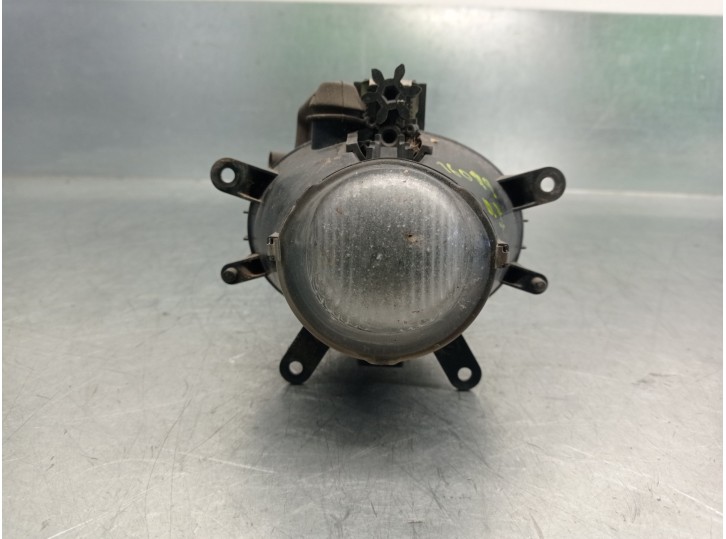 Recambio de faro antiniebla izquierdo para bmw serie 3 berlina (e46) 320d referencia OEM IAM 63176911007 