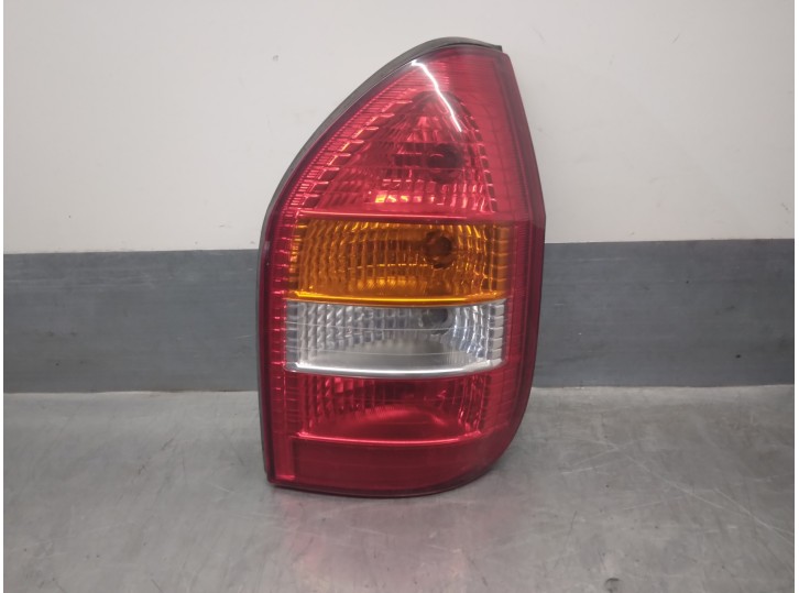 Recambio de piloto trasero derecho para opel zafira a elegance referencia OEM IAM 6223030  5 PUERTAS