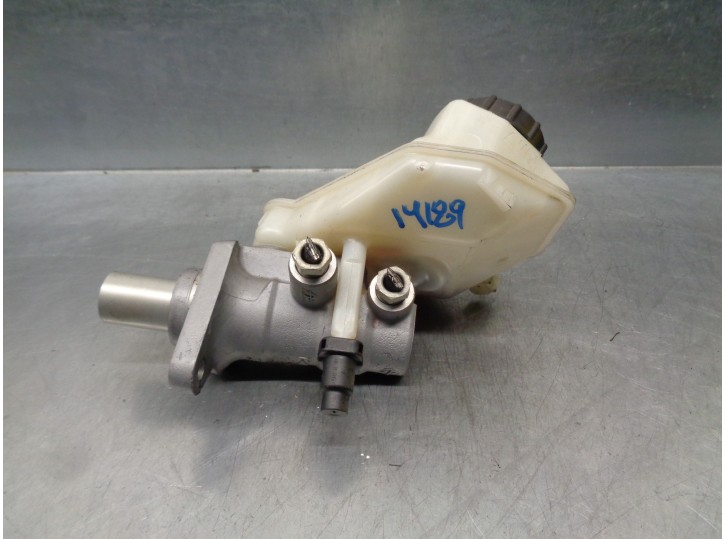 Recambio de bomba freno para land rover evoque 2.2 td4 cat referencia OEM IAM 03350885561  