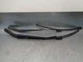 Replacement front right wiper arm for Land Rover Evoque 2.2 TD4 CAT OEM IAM reference LR025118 