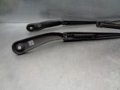 Replacement front right wiper arm for Land Rover Evoque 2.2 TD4 CAT OEM IAM reference LR025118 