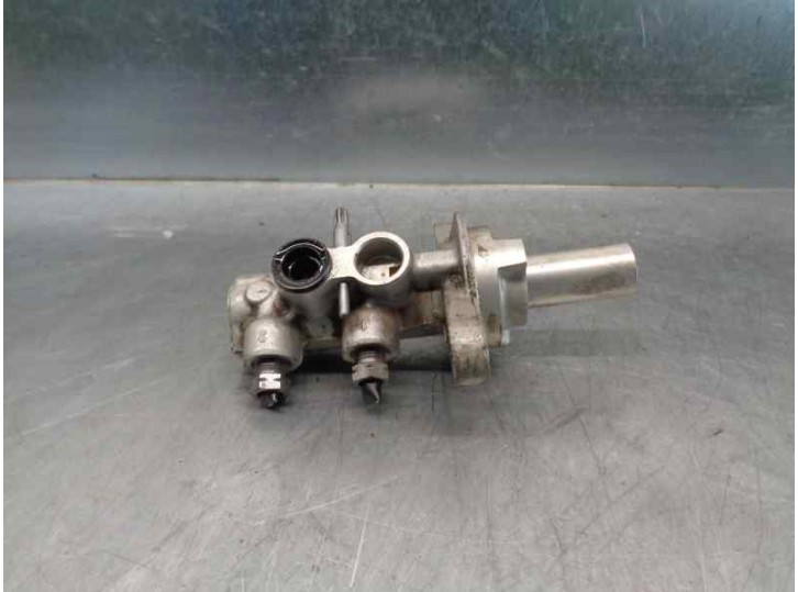 Replacement brake master cylinder for Peugeot 208 1.2 16V VTi OEM IAM reference 24642 