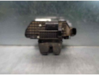 Replacement trunk / tailgate lock for Peugeot 208 1.2 16V VTi OEM IAM reference 9694048680 3 PIN 5 DOORS