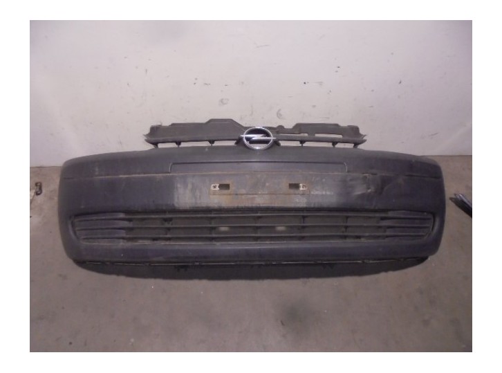 Recambio de paragolpes delantero para opel combo (corsa c) familiar referencia OEM IAM 13132423 NEGRO TEXTURADO 