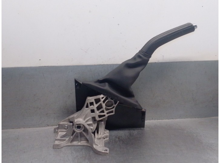 Recambio de palanca freno de mano para volvo v40 hatchback (525) d2 referencia OEM IAM 31381647 31381647 