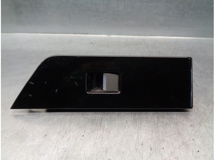 Recambio de mando elevalunas delantero derecho para land rover evoque 2.2 td4 cat referencia OEM IAM  LR025907 