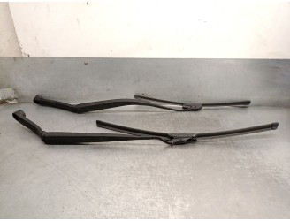 Recambio de brazo limpia delantero derecho para kia sorento ii (xm) 2.2 crdi referencia OEM IAM 983202P000 983102P000 