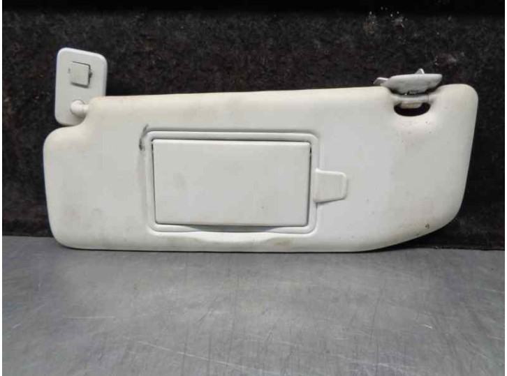 Recambio de parasol izquierdo para peugeot 208 1.2 16v vti referencia OEM IAM 16079196PR 