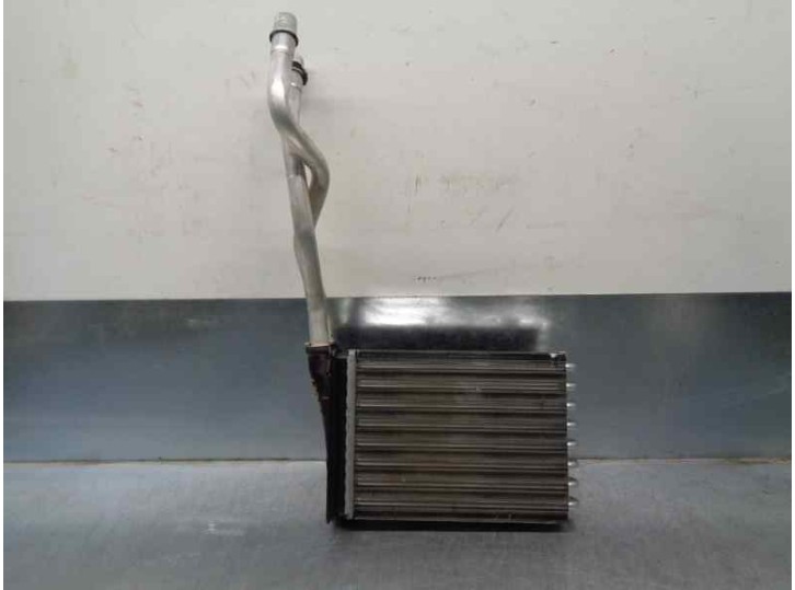 Recambio de radiador calefaccion / aire acondicionado para peugeot 208 1.2 16v vti referencia OEM IAM 1608182480  