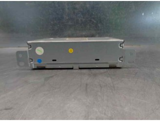 Replacement audio system / CD radio for Peugeot 208 1.2 16V VTi OEM IAM reference 9801840680 