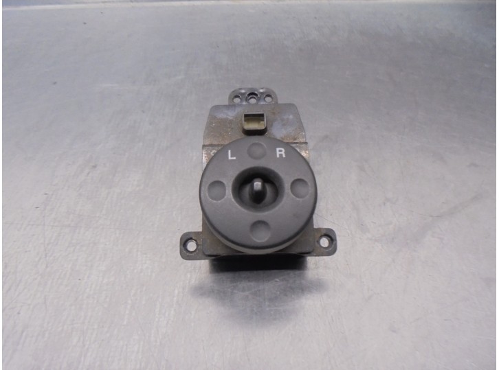 Replacement mirror control switch for Hyundai Accent (MC) 1.5 CRDi cat OEM IAM reference 935301E100 202005064 