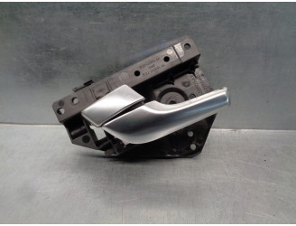 Recambio de maneta interior delantera izquierda para land rover evoque 2.2 td4 cat referencia OEM IAM BJ3222601AA 8X2322601AE 