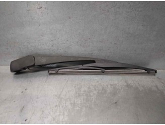 Recambio de brazo limpia trasero para suzuki splash a5b 1.0 12v cat referencia OEM IAM 3882151K02 