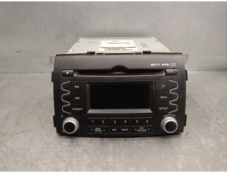 Replacement audio system / radio CD for Kia Sorento II (XM) 2.2 CRDi OEM IAM reference 961402P800AMCA 961402P800CA MOBIS