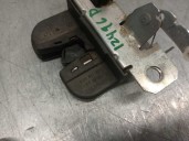 Replacement trunk / tailgate lock for Volkswagen Polo (9N3) 1.4 TDI OEM IAM reference 6Q6827505D 