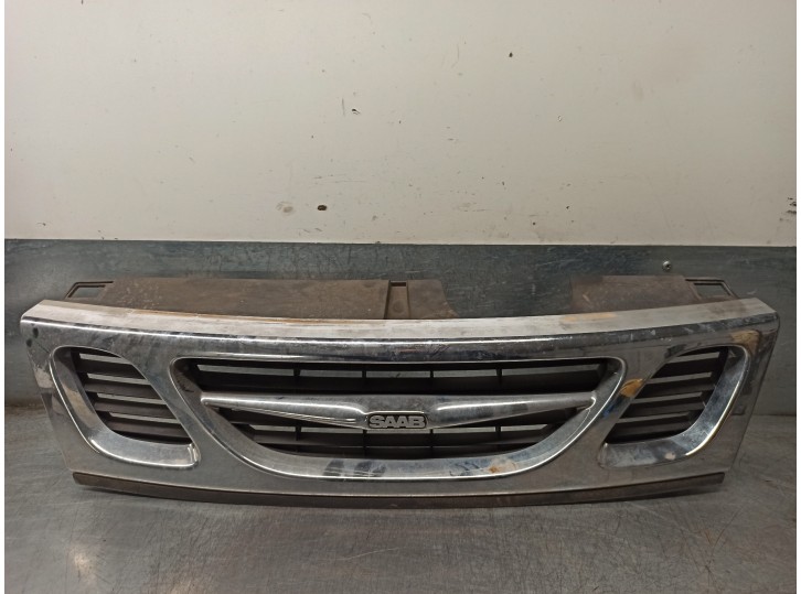 Recambio de rejilla delantera para saab 9-3 berlina 2.2 tid anniversary referencia OEM IAM 4677894 