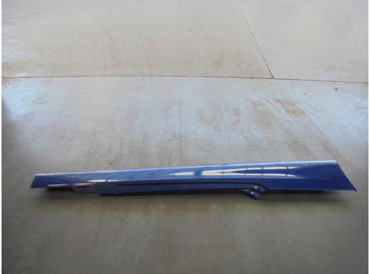 Recambio de spoiler talonera lateral derecha para bmw serie 3 cabrio (e93) 3.0 referencia OEM IAM 51777130874 