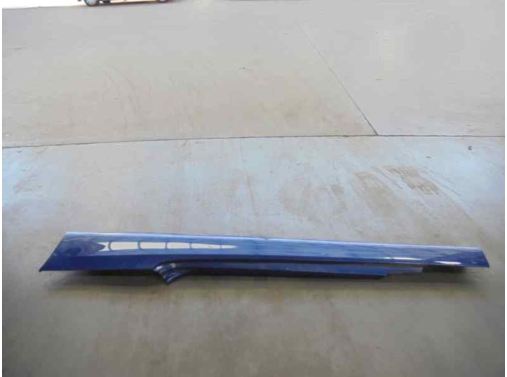 Recambio de spoiler talonera lateral izquierda para bmw serie 3 cabrio (e93) 3.0 referencia OEM IAM 517771308732 