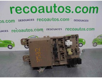 Recambio de caja reles / fusibles para toyota corolla (e12) 1.6 16v referencia OEM IAM 8264113040 2323000231 DENSO