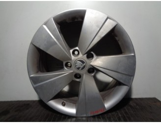 Recambio de llanta para skoda superb (3v3) 2.0 tdi referencia OEM IAM 3V0601025AB R177JX17H2ET40 
