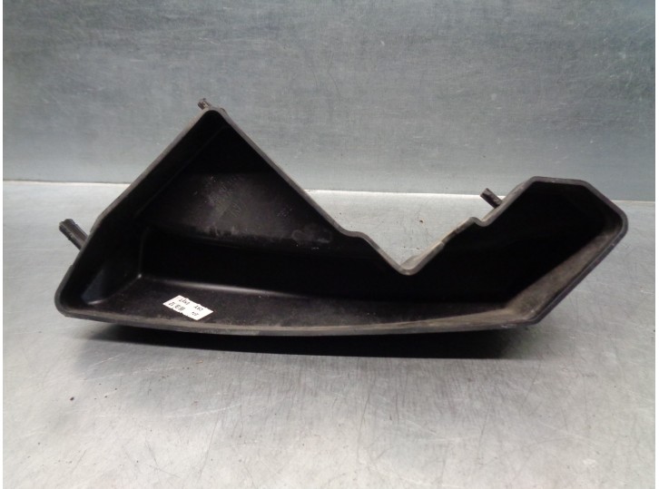 Recambio de soporte faro derecho para land rover evoque 2.2 td4 cat referencia OEM IAM VPCCFX13D084A  