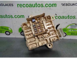 Recambio de caja reles / fusibles para lexus is200 (gxe10) 2.0 cat referencia OEM IAM 8922153100  