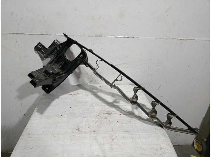 Recambio de refuerzo lateral para bmw x5 (e70) 3.0 turbodiesel cat referencia OEM IAM 51127157989 51657157989 