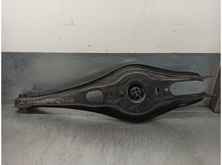 Recambio de brazo suspension inferior trasero izquierdo para skoda superb (3v3) 2.0 tdi referencia OEM IAM 3Q0505311E  