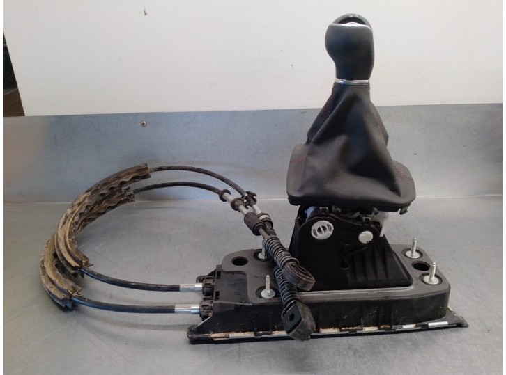Recambio de palanca cambio para seat ibiza (kj1) 1.0 tsi referencia OEM IAM 5R3711049H  