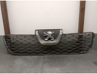 Recambio de rejilla delantera para peugeot boxer furgoneta 2.2 hdi 100 referencia OEM IAM 1306599070 1614288680 