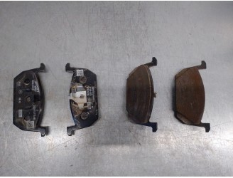 Recambio de pastillas de freno para seat ibiza (kj1) 1.0 tsi referencia OEM IAM 2Q0698151Q DELANTERAS 